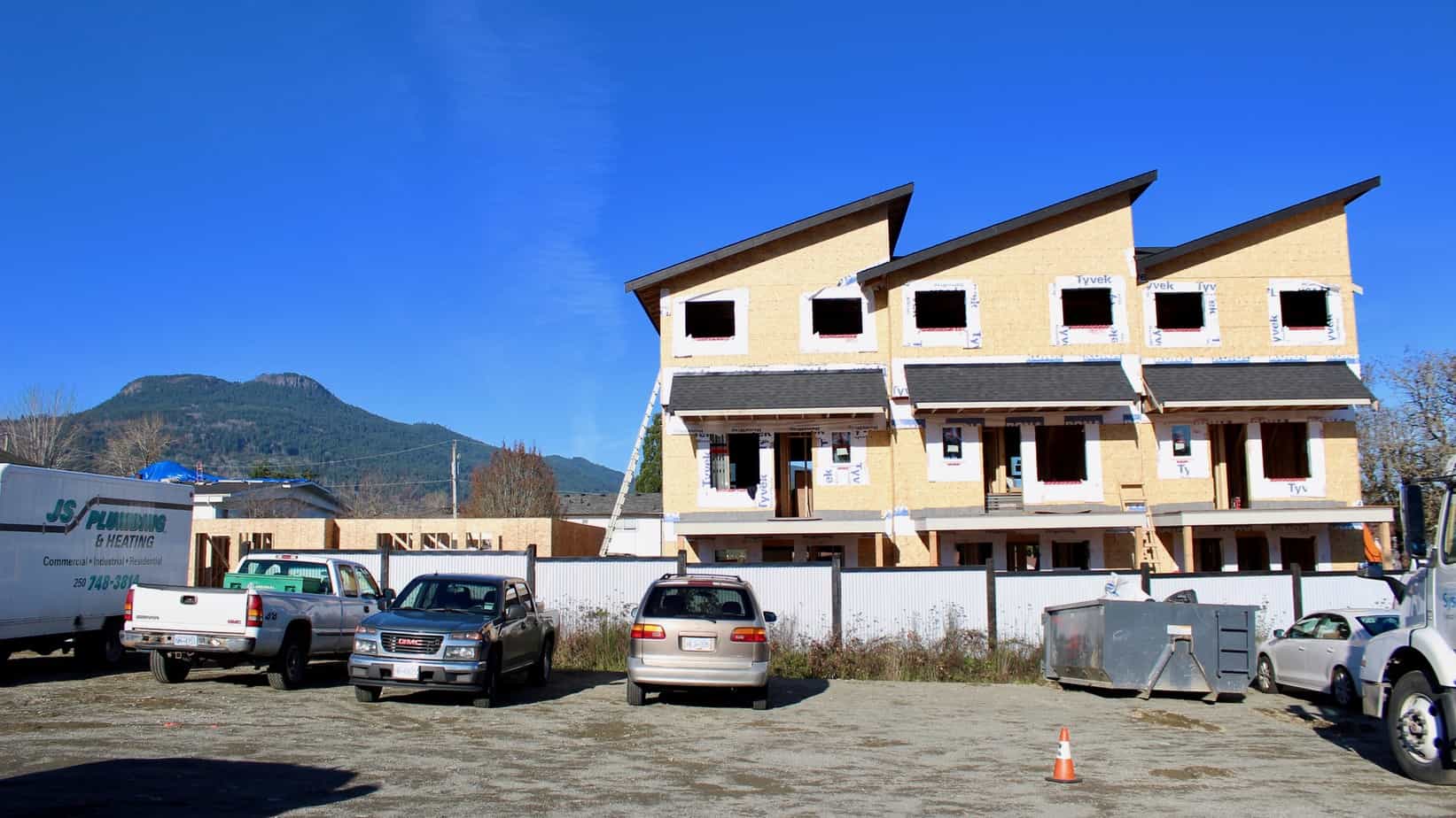 Cowichan candidates share plans for affordable housing — The Discourse.