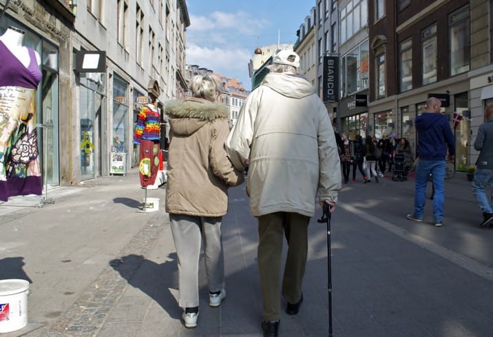 Vancouver planner Michael Gordon dubs a good downtown sidewalk one wide enough for two couples strolling arm-in-arm to pass each other. marcus-e, Flickr