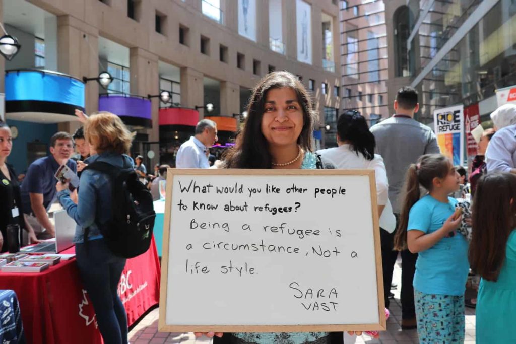 Refugees and the media: Tips for interviewing refugees