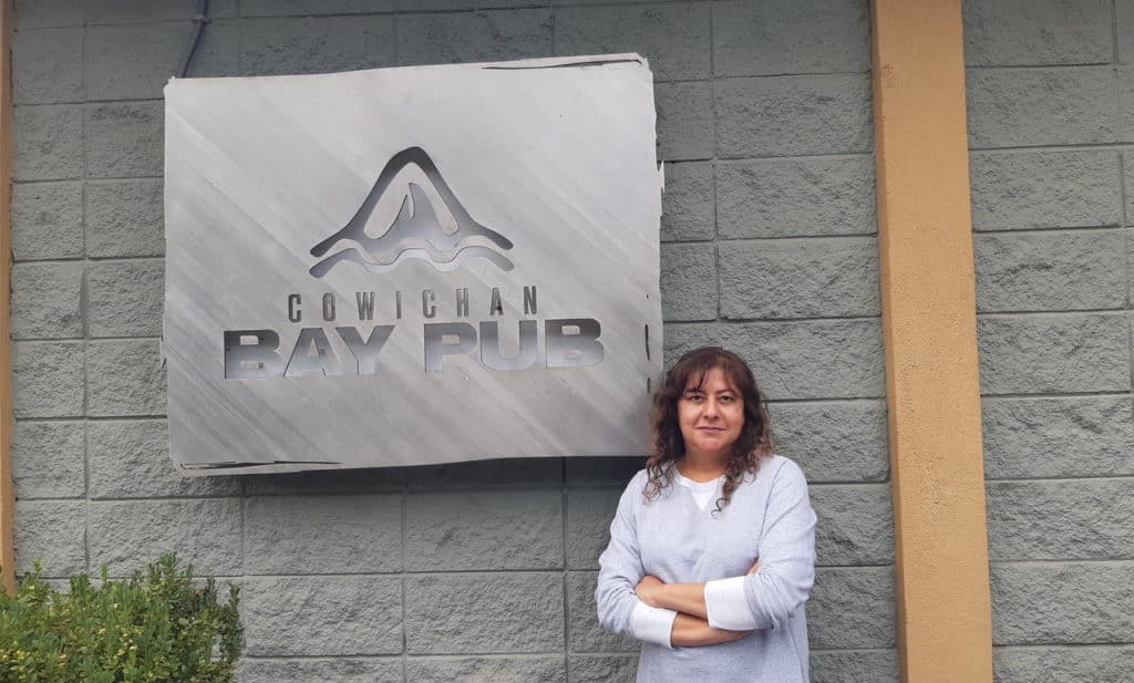 labour shortage cowichan bay pub