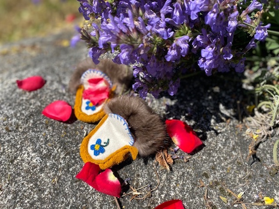 Non-Indigenous people, here are 7 ways to support Indigenous people grieving in the wake of the news about the 215 children at KIRS.