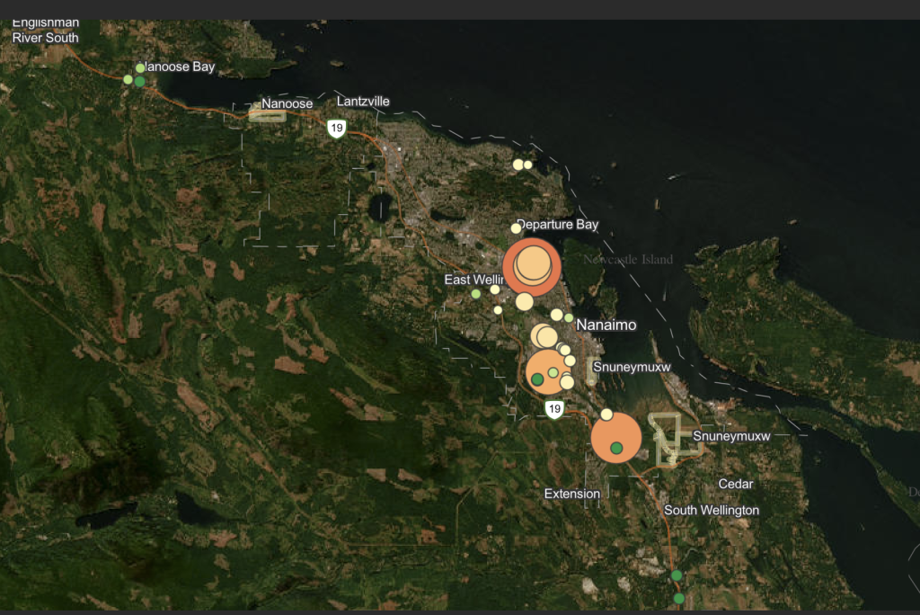 A screenshot of an interactive map displays maximum 6-PPDQ concentrations in research sample locations across Vancouver Island. The largest and darkest orange circle points to a sample from Northfield Creek at higher concentrations of 138 nanograms per litre per day.